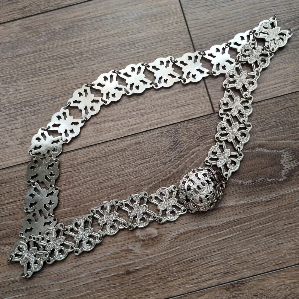 Vintage English Nurses Silver Plate? Chain‎ Belt Filigree Crown Floral Metal